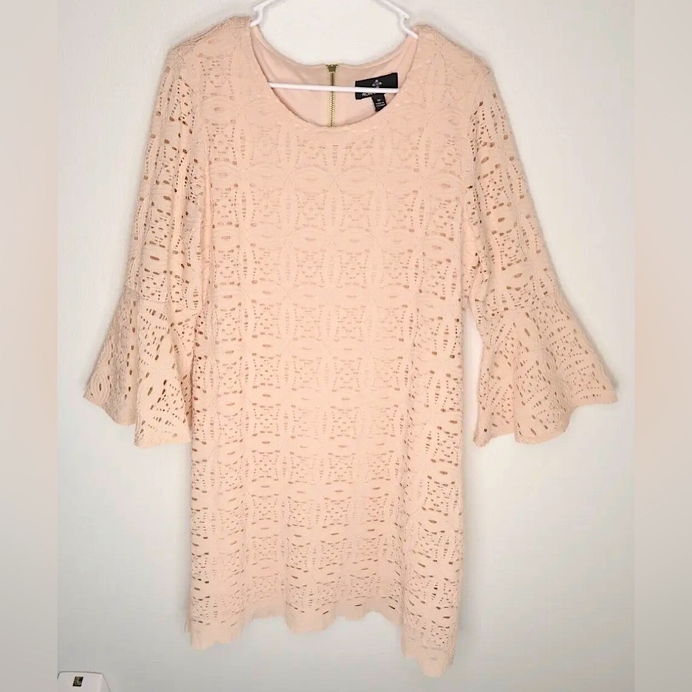 Ronni Nicole Dress Crochet Knit Peach Lined 3/4 Bell Sleeve Women’s Medium